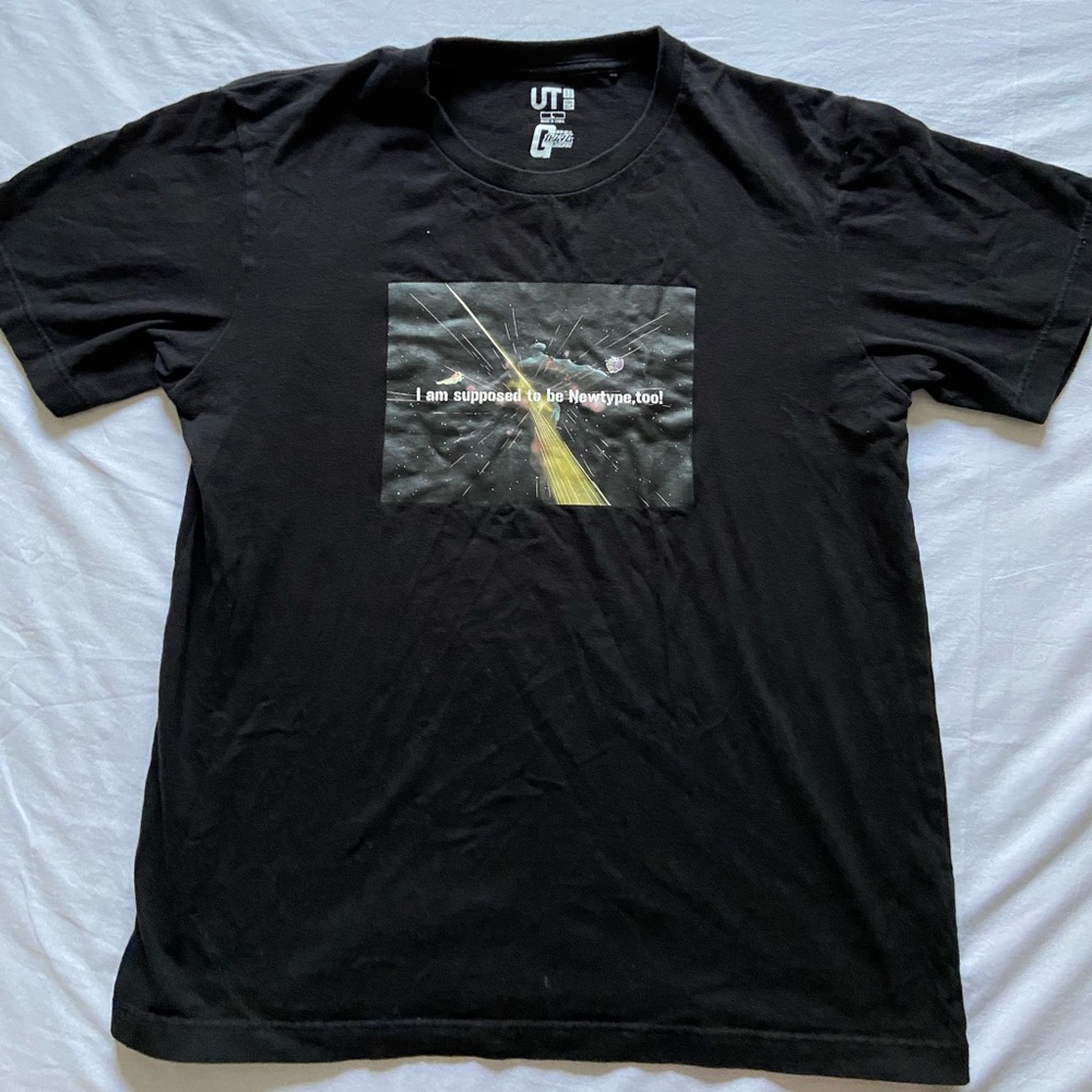 Gundam graphic Uniqlo shirt